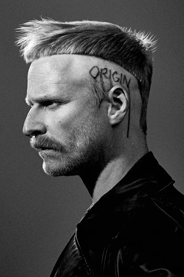 Kolekce Origin pánský komerční účes - Honza Balcařík - kadeřník roku 2023 vítěz kategorie pánský komerční účes